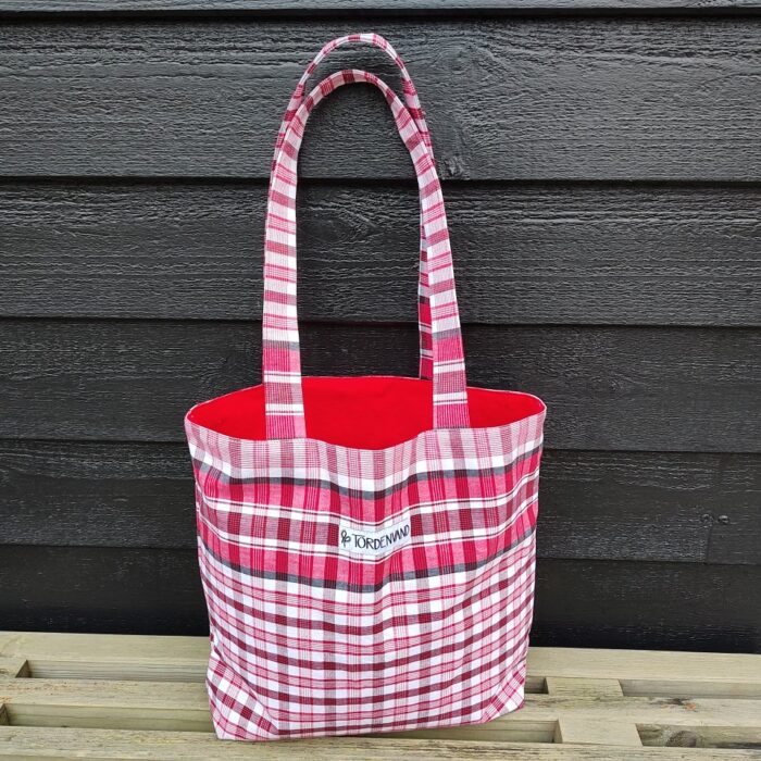 upcycled-taske-roed-2