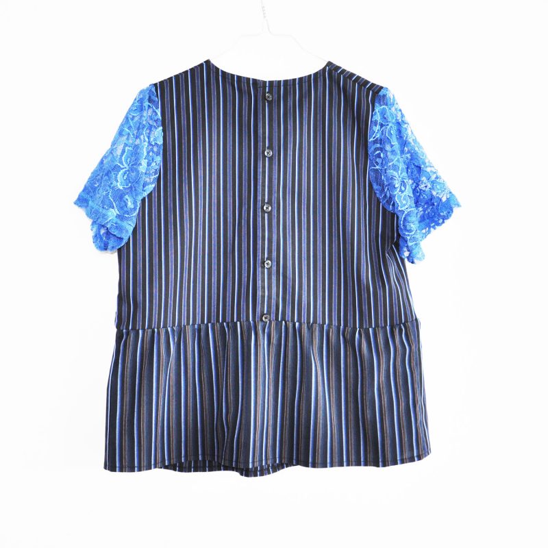 bluse-med-blondeaermer2 bluse-med-blondeaermer2