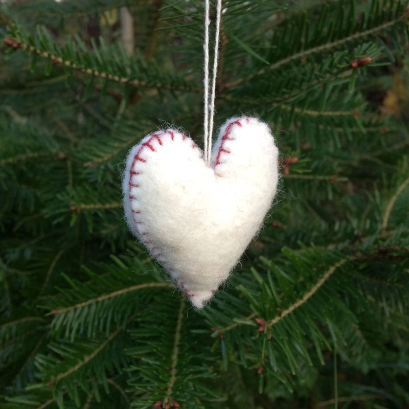 filthjerte-med-syning-hvid