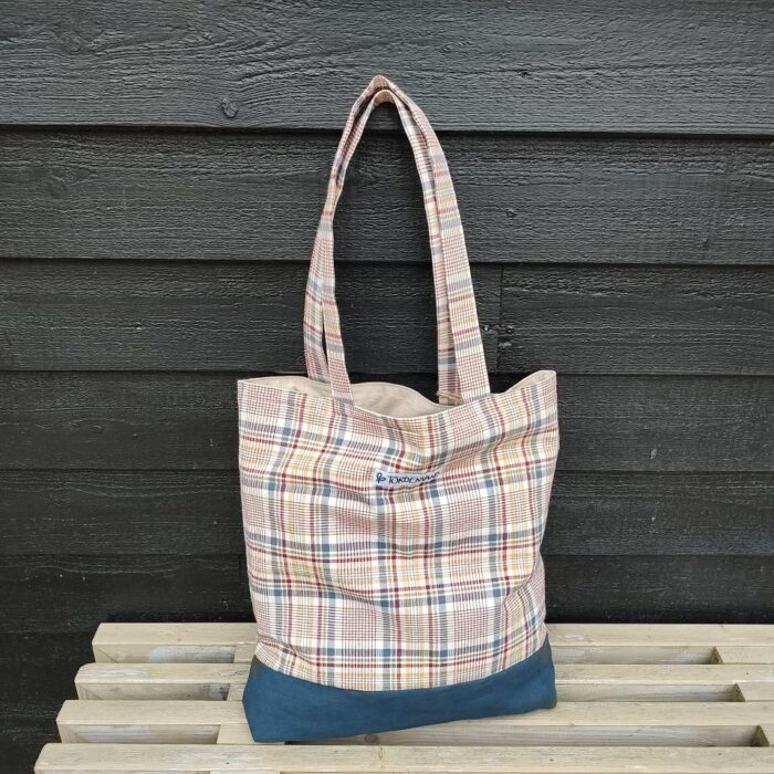 ternet-med-blaa-bund