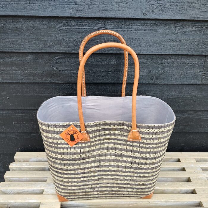 kurvetaske-bast-dueblå-smal-stor