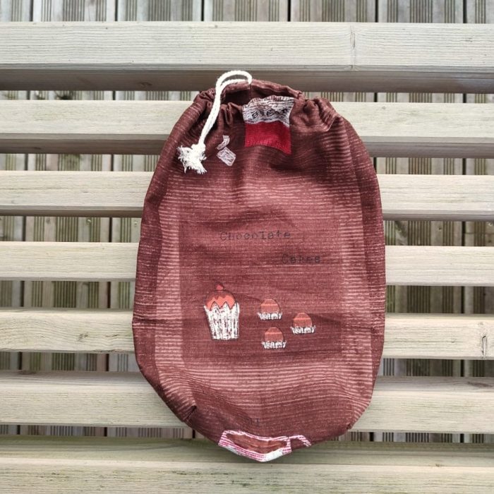 food-bag-chocolate-cakes