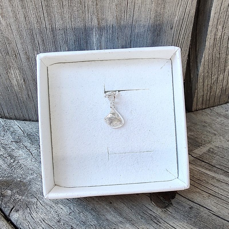 strandskal-vedhaeng-soelv