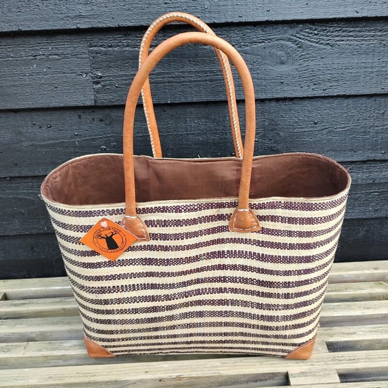 brun-smal-strib-mellem brun-smal-strib-mellem