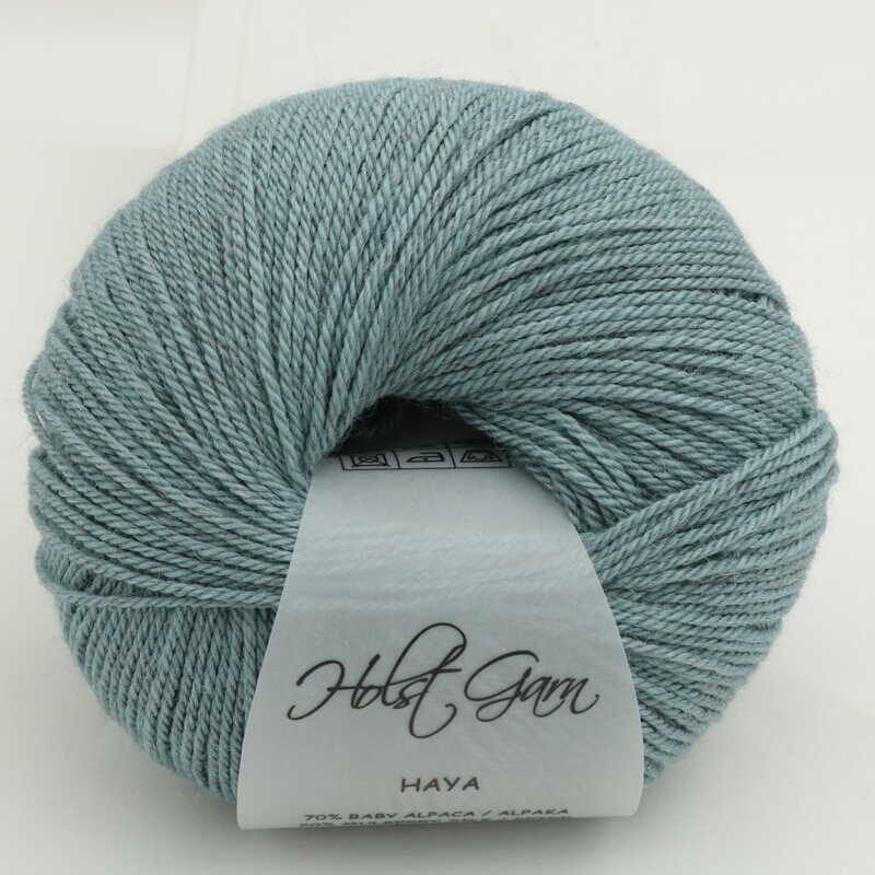 haya-05-blue-sky