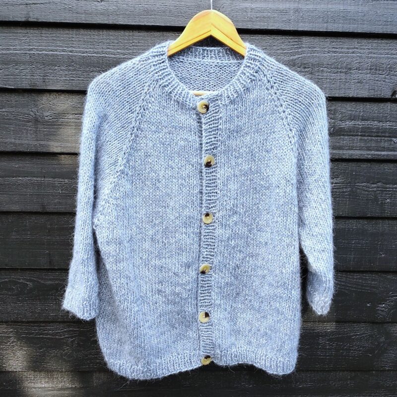 cardigan-sky-strikkeopskrift
